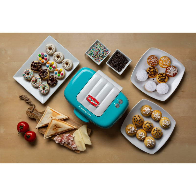 Load image into Gallery viewer, Ariete party time tosti cupcake maker 1972 01 sandwichmaker (lichtblauw)