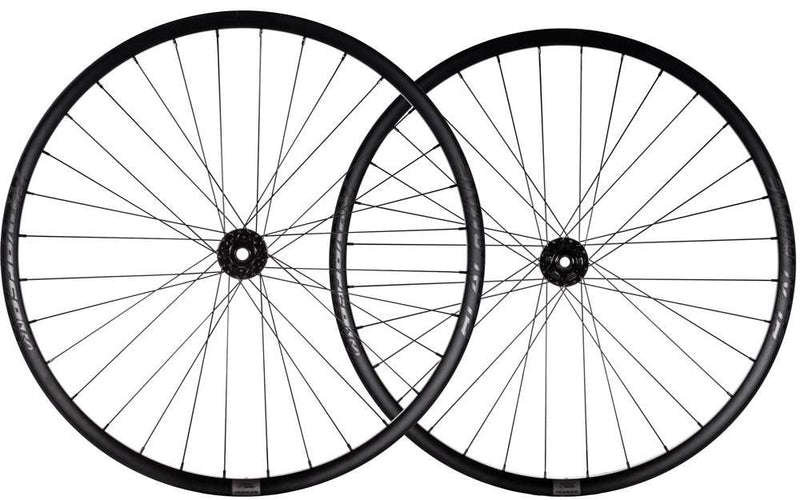 Laden Sie das Bild in Galerie -Viewer, Reverse components black one 29 27.5 boost tubeless wheelset