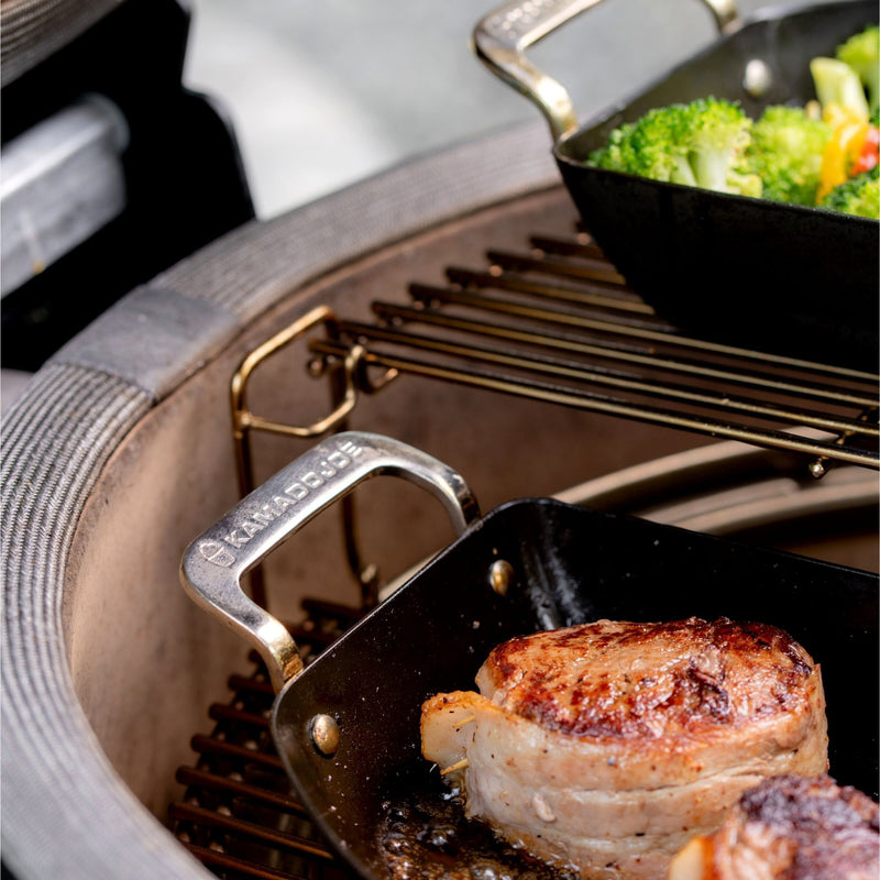 Load image into Gallery viewer, Kamado joe karbon steel half moon pan set bak- braadpan