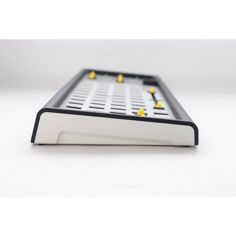 Load image into Gallery viewer, Ducky projectd tinker 65 met qmk via, toetsenbord (zwart wit, us lay-out, barebone. rgb led, hot-swappable, gasket mount, 65%)