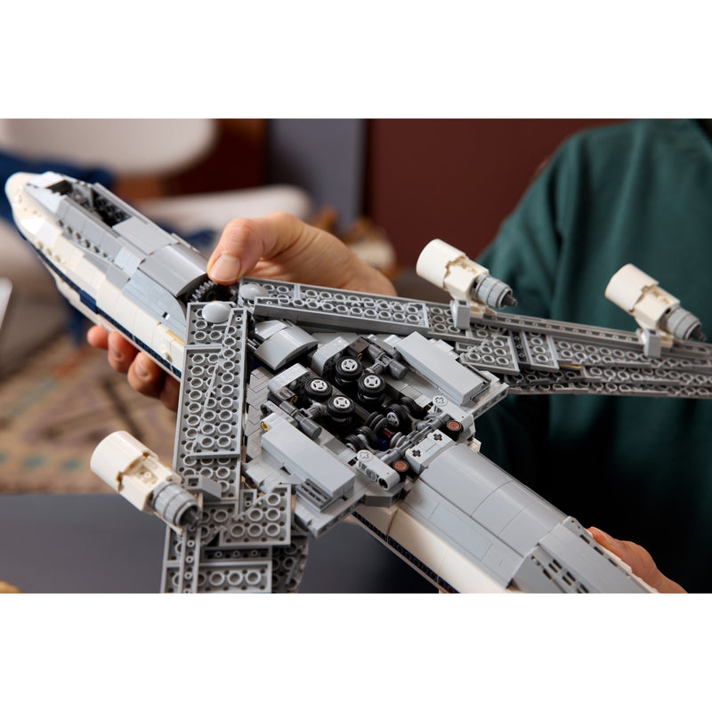 Laden Sie das Bild in Galerie -Viewer, Lego ® icons shuttle carrier aircraft - 10360