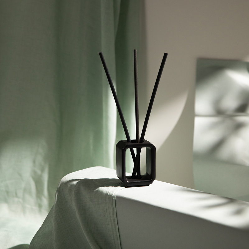 Load image into Gallery viewer, Ipuro scented sticks black bamboo