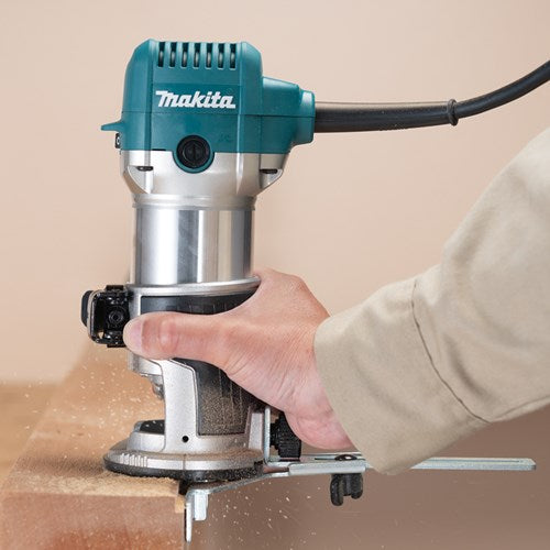Afbeelding laden in galerijviewer, Makita rt0702c kantenfrees 6mm 8mm 710w - rt0702c