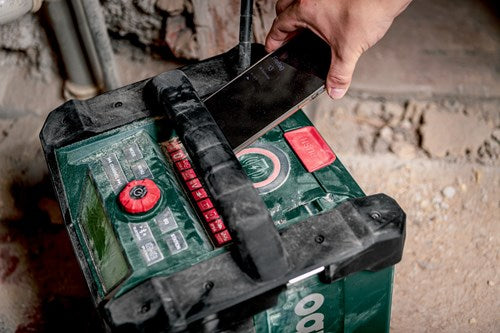 Load image into Gallery viewer, Metabo rc 12-18 32w bt dab+ accu bouwradio met laadfunctie en bluetooth 12-18v | excl. accu's en lader