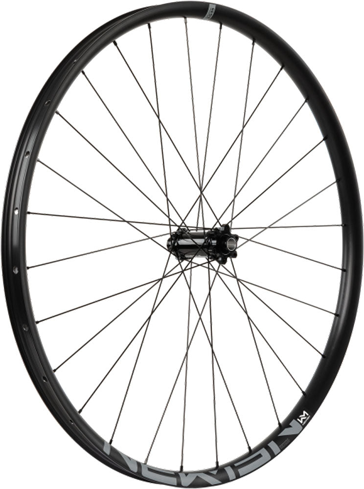 Load image into Gallery viewer, Newmen evolution e.g.35 27.5 sp 6-bolt front wheel