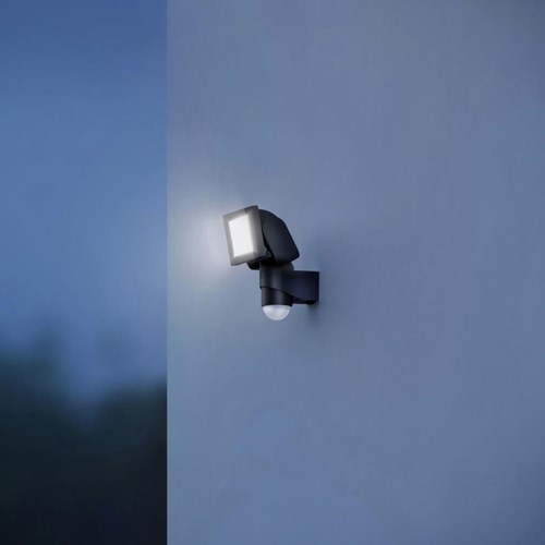 Load image into Gallery viewer, Steinel sensor-led-buitenspot ls 150 s zwart met bewegingsmelder - 052546