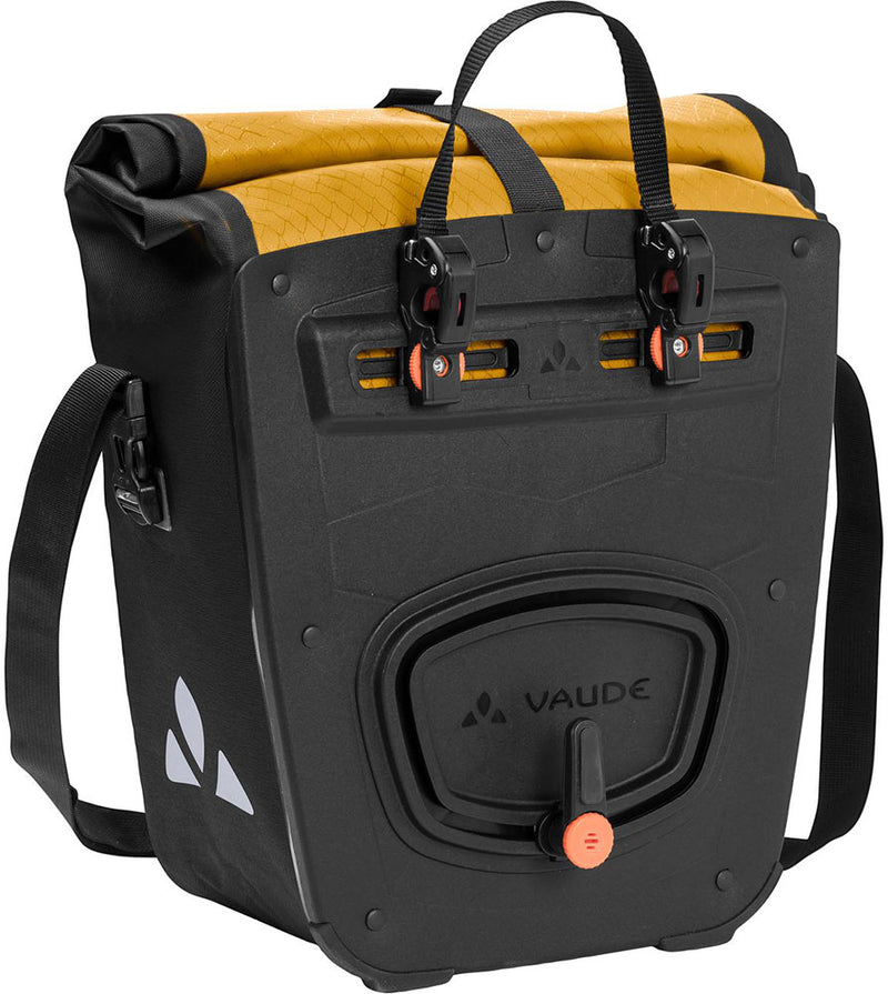 Laden Sie das Bild in Galerie -Viewer, Vaude aqua front (rec) - front pannier