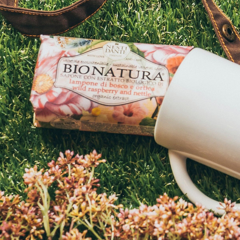 Load image into Gallery viewer, Nesti dante bionatura wild raspberry nettle zeep 250gr.