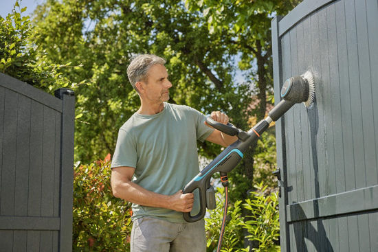 Load image into Gallery viewer, GARDENA Accu-multireiniger AquaBrush Universal 04 18V P4A
