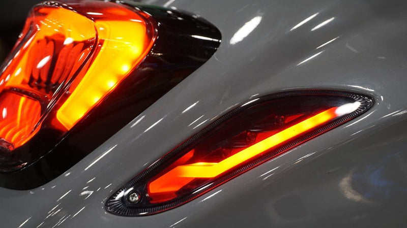 Load image into Gallery viewer, Level10 raw-set achter led smoke | vespa sprint primavera
