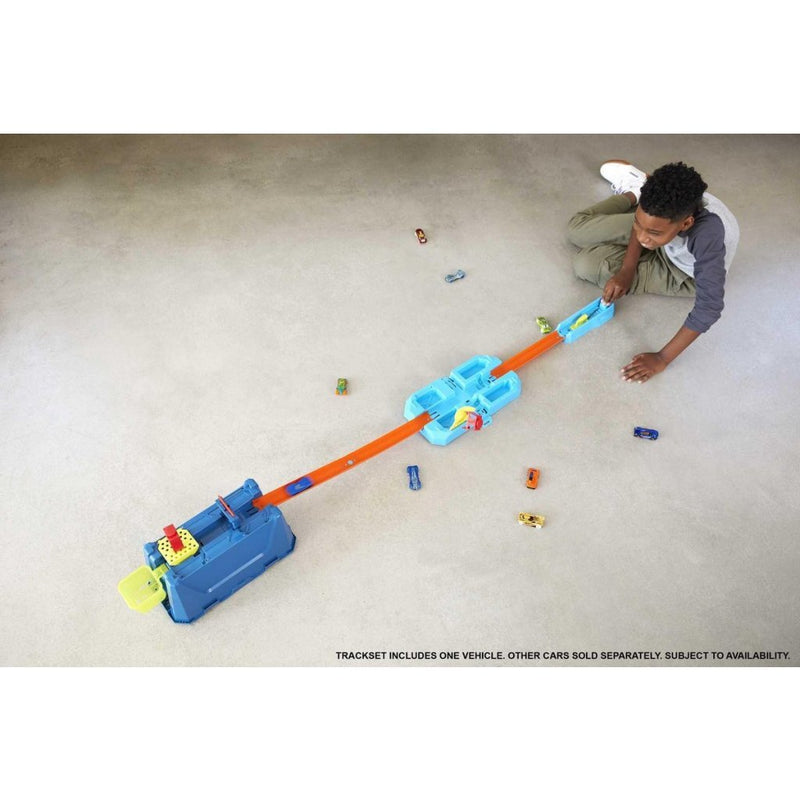 Load image into Gallery viewer, Mattel Track Builder Crash Stunt Box
