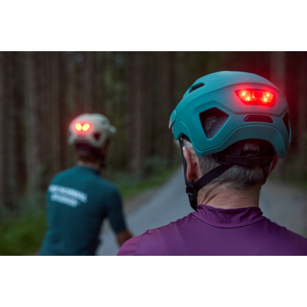 Load image into Gallery viewer, Ked achterlicht embrace mtb helm - led - usb oplaadbaar
