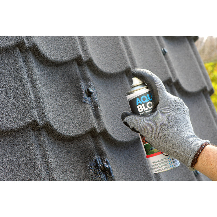 Afbeelding laden in galerijviewer, Rubson anti - infiltratie spray 300ml zwart | coating isolatie spray zwart | overschilderbaar repair coating spray | universele toepassing | vloeibaar rubber seal | rubber spray rubber coating.
