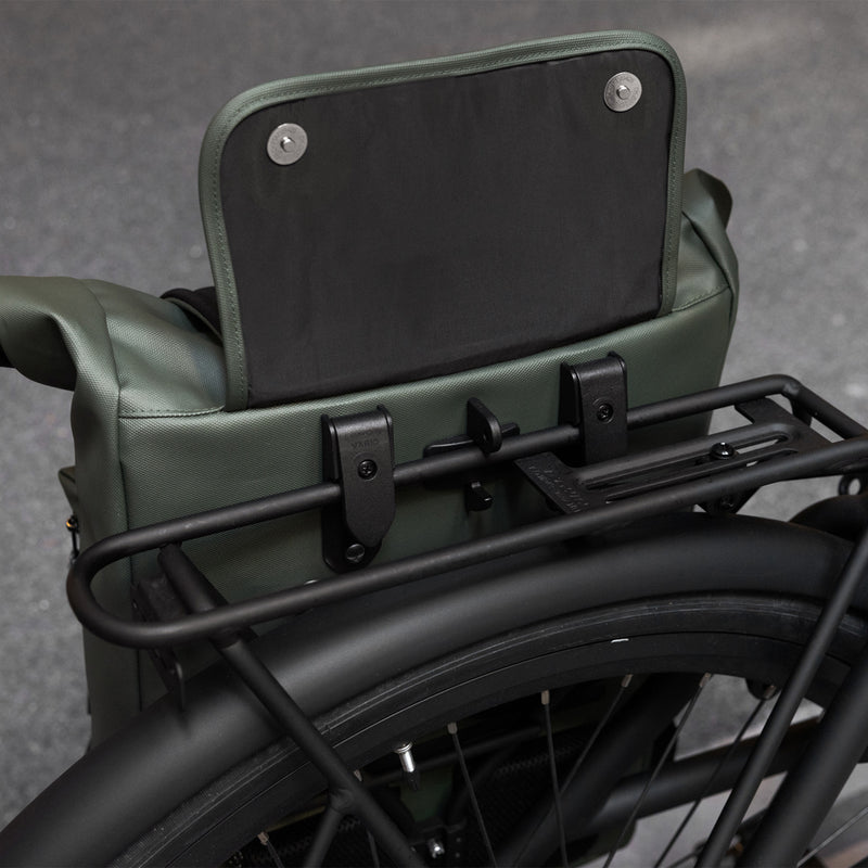 Load image into Gallery viewer, Urbanproof urban proof single rolltop tas 20l groen recycled
