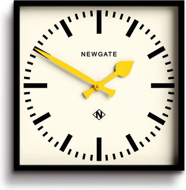Newgate number five wandklok geel 33cm