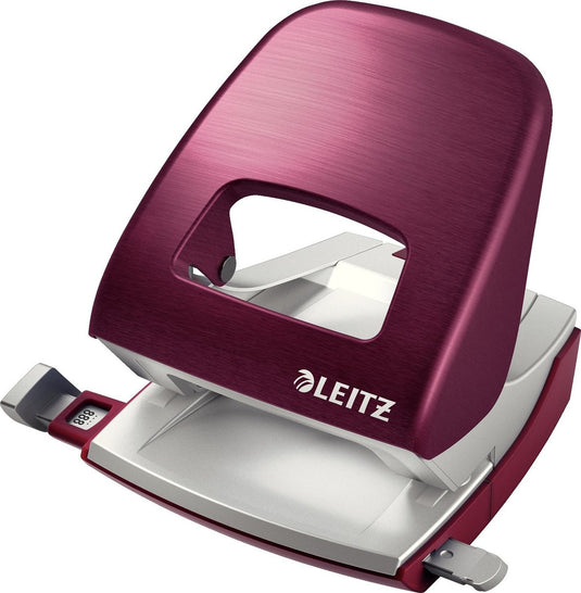 Leitz style metalen kantoor perforator - perforeert tot 30 vel - voor mappen en ringbanden - ideaal voor thuiskantoor - granaat rood