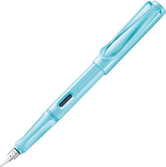 Lamy safari moderne vulpen 0d1 van robuust kunststof in aquasky met ergonomische grip en stalen penpunt in extra fijne lijnbreedte, inclusief t 10 blauwe inktpatroon