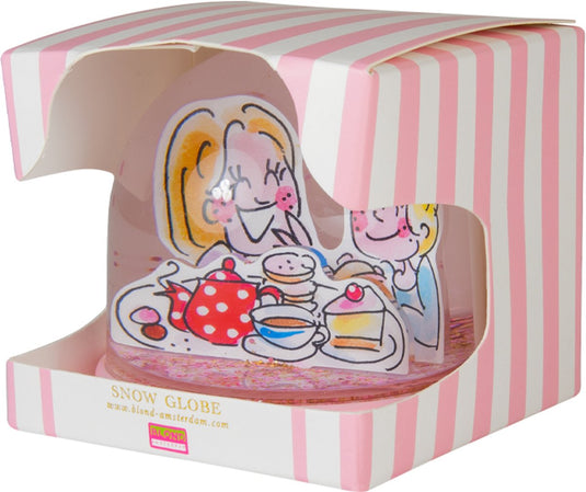 Blond amsterdam , even bijkletsen: snow globe 2d