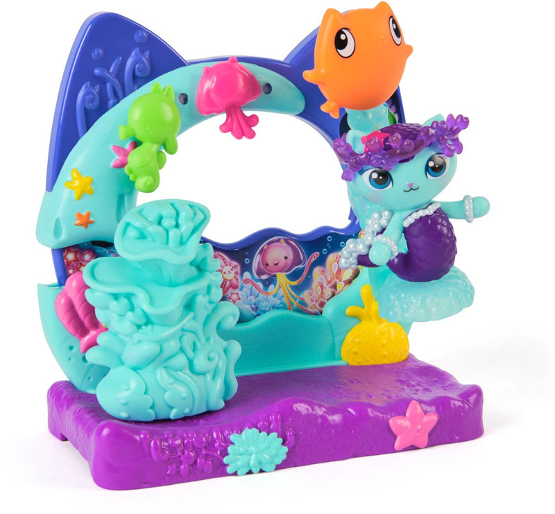 Afbeelding laden in galerijviewer, Gabby's poppenhuis gabby’s poppenhuis de film – meerminkat's aquarium balkon speelset
