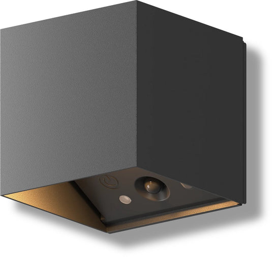 Calex volterra oplaadbare wandlamp kubus - oplaadbaar - up down tuinverlichting - modern - warm wit licht - voor binnen en buiten - waterdicht - eenvoudige installatie - akku en draadloos - usb-c - bewegingssensor - zwart
