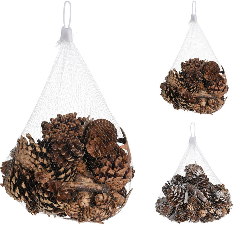 Afbeelding laden in galerijviewer, Koopman dennenappels decoratie knutselmateriaal met boomschors sterren.
