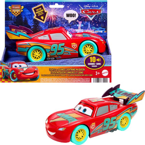 Mattel disney en pixar cars race om bliksem mcqueen te vieren - met licht en geluid