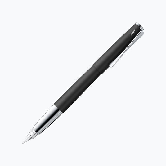 Lamy studio zwarte vulpen | volledig metalen behuizing | stalen penpunt lijndikte b | elegante propellerclip | inclusief t10 blauwe inktpatroon