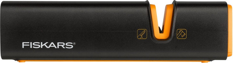 Afbeelding laden in galerijviewer, Fiskars bijlslijper - messenslijper - met antislip pads - 16,5 cm
