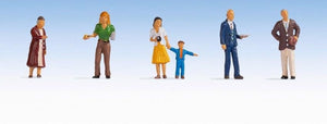 Noch 0015481 h0 passanten. figuren geverfd, staand