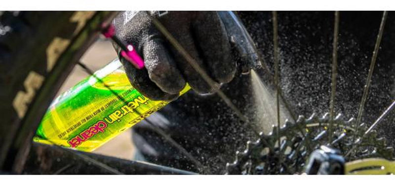 Afbeelding laden in galerijviewer, Muc-off drivetrain cleaner kettingreiniger 750 ml
