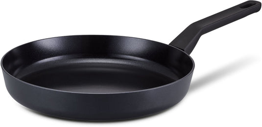 Brabantia onyx r ns koekenpan. ø 24cm – 100% pfas vrij – inductie geschikt- 100% gerecycled lichtgewicht aluminium- hitte werende ergonomische greep- keramische coating – anti aanbaklaag – zwart