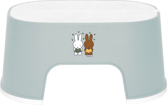 Bébé-jou grow step stool nijntje nina in bad