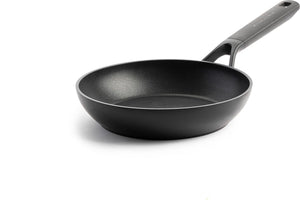 Kitchenaid classic forged aluminium koekenpan ø20cm - zwart - inductie - anti-aanbak - pfas-vrij