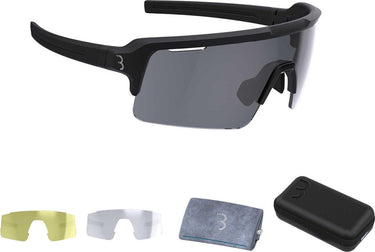 Bbb cycling fietsbril heren en dames fuse - fiets zonnebril met grote torische lens voor 100% uv bescherming - anti condens sportbril met 3 lichtgewicht lenzen en brillenkoker - mat zwart smoke - bsg-65