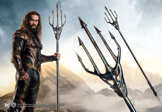 The noble collection aquaman trident - drietand replica van hout en metaal