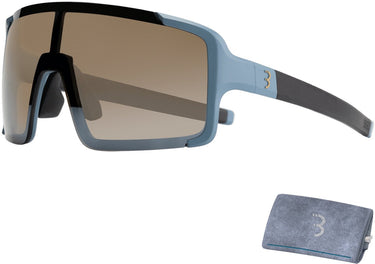 Bbb cycling fietsbril heren en dames - fiets zonnebril met grote lens voor 100% uv bescherming - duurzame sportbril full frame - blauw smoke - chester bsg-69