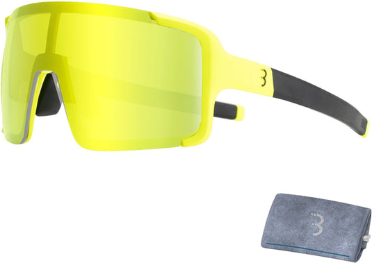 Bbb cycling fietsbril heren en dames - fiets zonnebril met grote lens voor 100% uv bescherming - duurzame sportbril full frame - mat neon geel - chester bsg-69