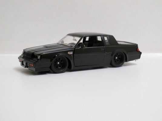 Jada toys 1 24 dom's buick grand national fast furious