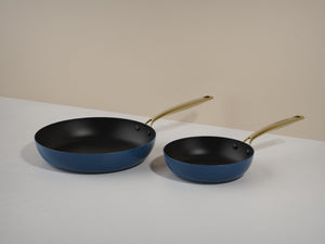 Combekk element expert koekenpannenset - 20 28cm - blauw - pfas vrije keramische antiaanbaklaag - gemaakt van 100% gerecycled aluminium - inductiegeschikt