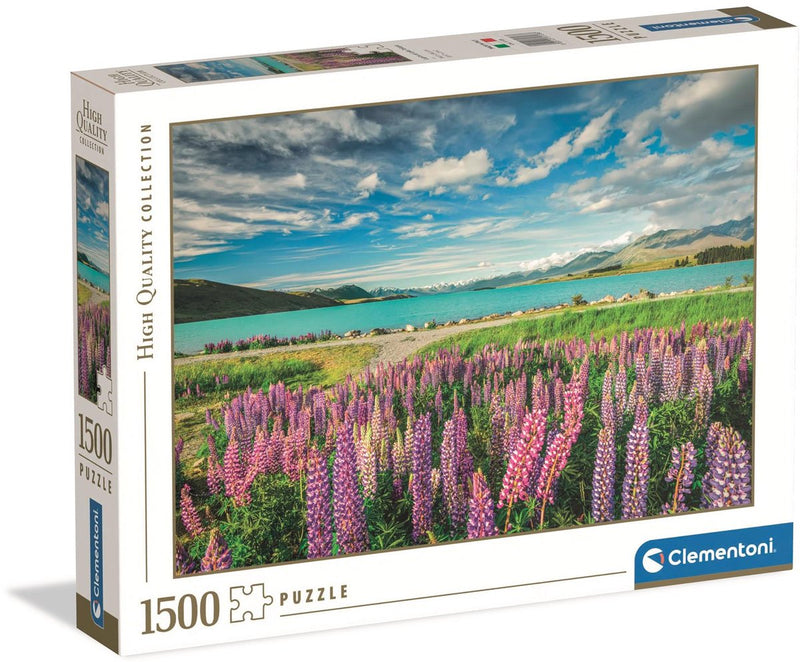 Afbeelding laden in galerijviewer, Clementoni legpuzzel bloemen bij lake tekapo, 1500st.
