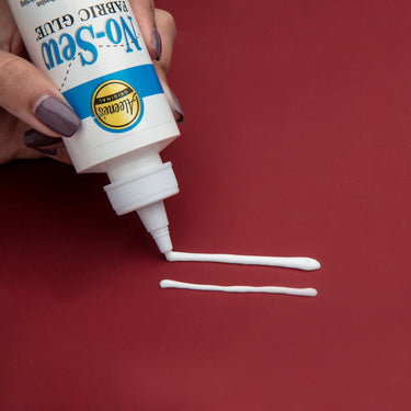Aleene's • no-sew temporary fabric glue 118ml