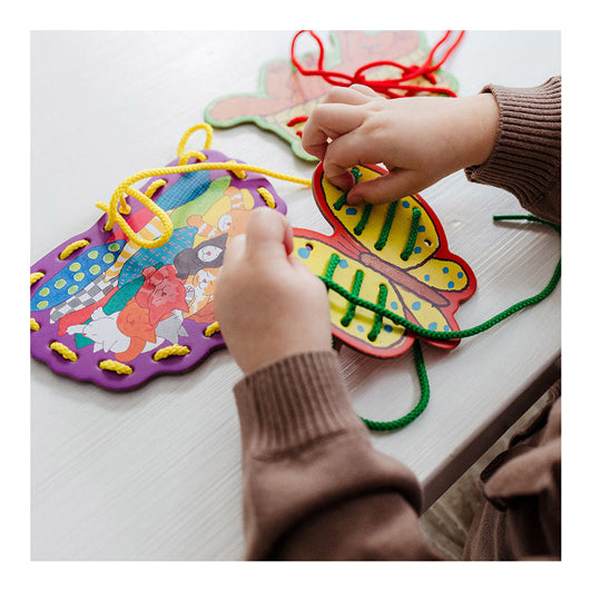 Load image into Gallery viewer, Bambolino toys rijgkaarten set dikkie dik
