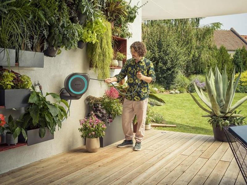Afbeelding laden in galerijviewer, Gardena wandslangenbox 15 roll-up automatische slanghaspel s 15 meter
