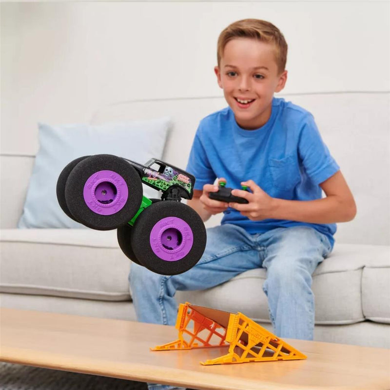 Load image into Gallery viewer, Monster Jam Monster Jam RC Grave Digger Ramp Champ 1:16
