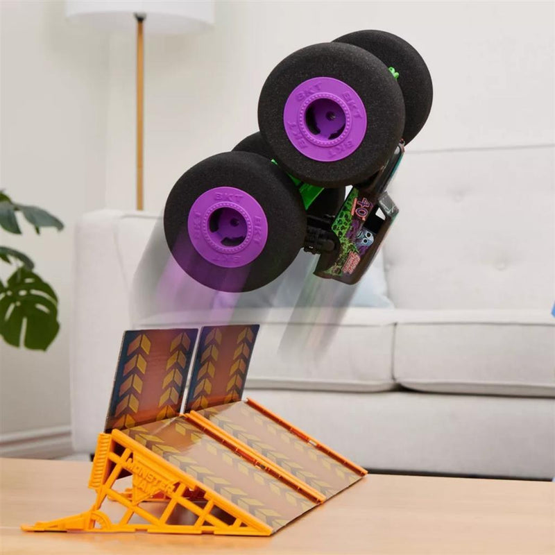 Load image into Gallery viewer, Monster Jam Monster Jam RC Grave Digger Ramp Champ 1:16
