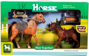 Horse paard met veulen en diverse accessoires