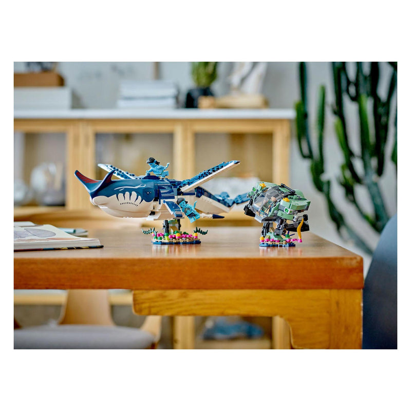Load image into Gallery viewer, Lego LEGO Avatar 75579 Payakan the Tulkun Crab Suit
