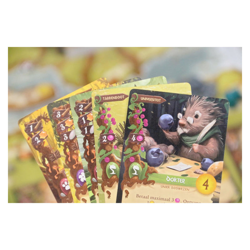 Load image into Gallery viewer, White goblin games everdell bordspel (nederlands, 1 - 4 spelers, 40 minuten, vanaf 10 jaar)
