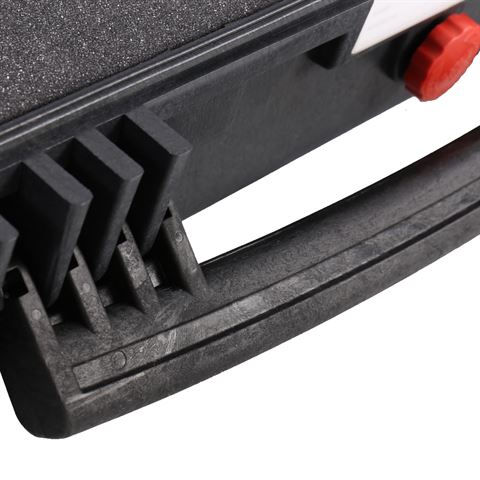 Load image into Gallery viewer, Explorer Cases RED Line 9413 Geweer Koffer met Plukschuim
