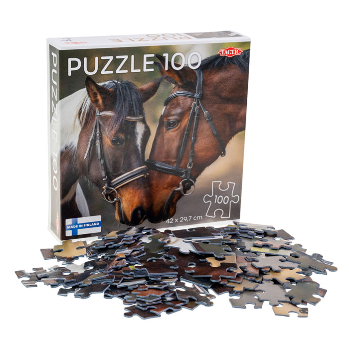 Afbeelding laden in galerijviewer, Tactic horses in love – puzzel – 100 stukjes – warm dierenportret van paarden – strak en rustgevend ontwerp – hoogwaardige scandinavische kwaliteit
